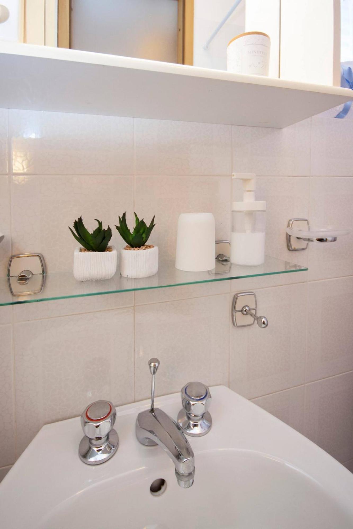 פרימוסטן Family Apartments & Rooms Mikelin מראה חיצוני תמונה